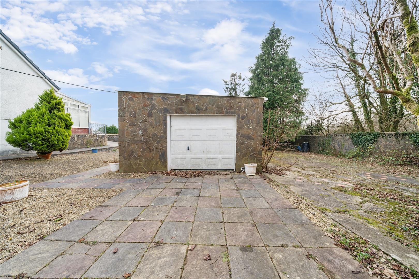 Heol Las, Cross Hands, Llanelli, SA14 6RG
